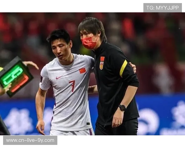 广州队力争主场胜利全力备战强敌挑战拼搏精神展现球员风采