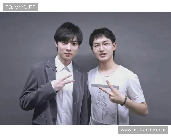 《Fly 王者：领略竞技与荣耀的巅峰对决，挑战极限成就传奇之路》